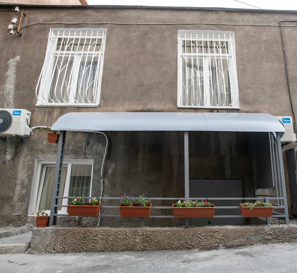 Dada - Cozy Apartment In The Center Of Tbilisi ภายนอก รูปภาพ