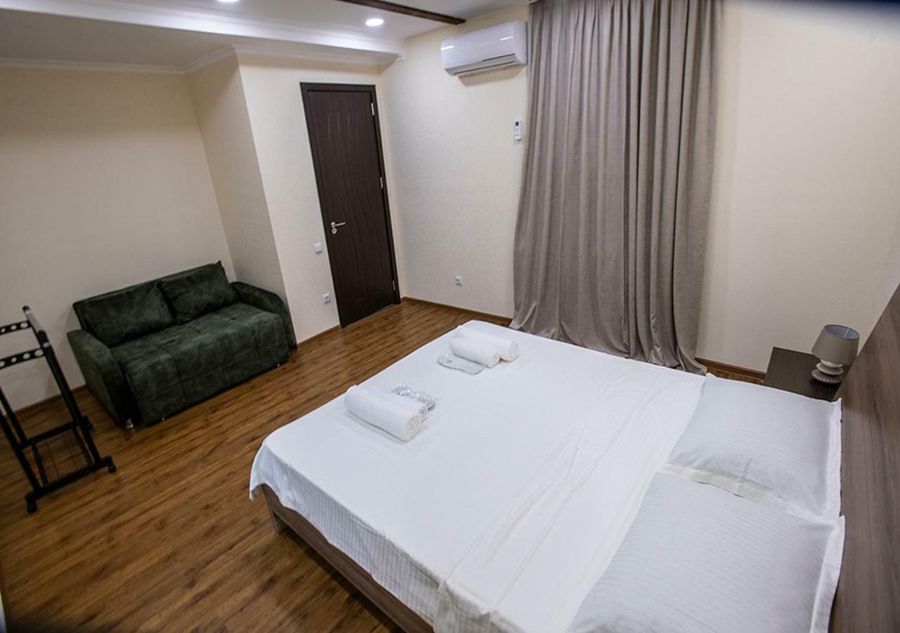 Dada - Cozy Apartment In The Center Of Tbilisi ภายนอก รูปภาพ