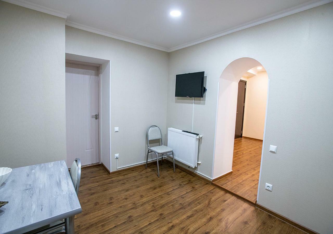 Dada - Cozy Apartment In The Center Of Tbilisi ภายนอก รูปภาพ